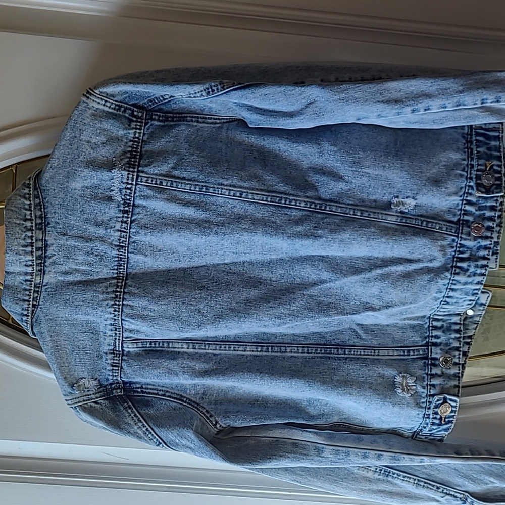 Jean jacket - Picture 8 of 9